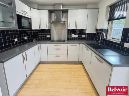 2 bedroom Terraced House to let in Ramshaw Drive, Chelmer Village, Chelmsford, Essex, CM2