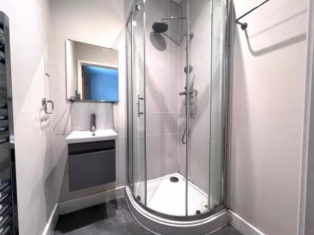 1 bedroom House share to let in 90 Pentland Avenue, Broomfield, Chelmsford, Essex, CM1