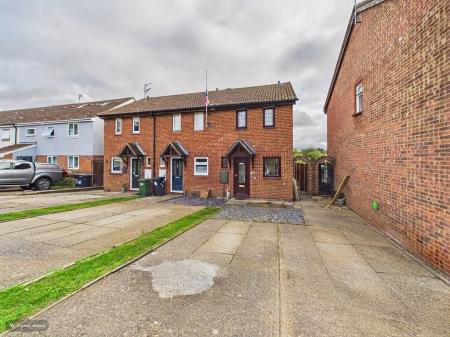 2 bedroom End of terrace house for sale in Beadle Way, Great Leighs, Chelmsford, Essex, CM3