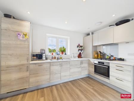 2 bedroom Flat for sale in Cloughton Avenue, Braintree, Essex, CM7