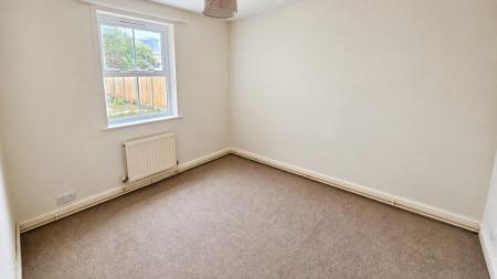 1 bedroom Maisonette to let in Alma Drive, City Centre, Chelmsford, Essex, CM1