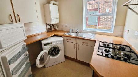 1 bedroom Maisonette to let in Alma Drive, City Centre, Chelmsford, Essex, CM1