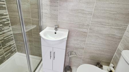 0 bedroom Studio flat to let in Duke Street, City Centre, Chelmsford, Essex, CM1