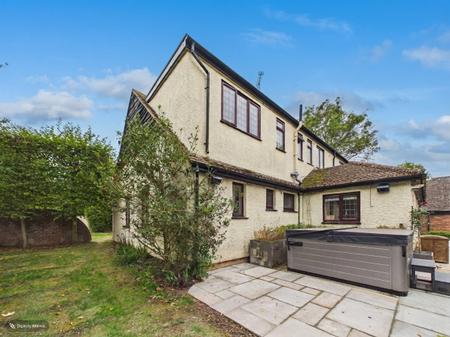 5 bedroom Detached house for sale in Main Road, Danbury, Essex, CM3