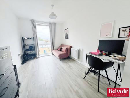 2 bedroom Flat to let in Watson Heights, City Centre, Chelmsford, Essex, CM1
