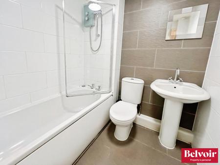 1 bedroom Flat to let in Stapleford Close, Chelmsford, Essex, CM2