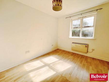 1 bedroom Flat to let in Stapleford Close, Chelmsford, Essex, CM2