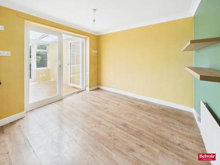 3 bedroom Terraced House to let in Meadgate Avenue, Great Baddow, Chelmsford, Essex, CM2