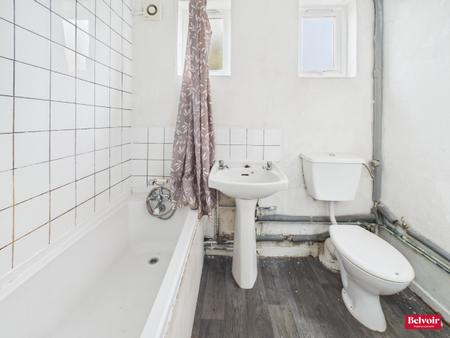 2 bedroom Terraced House for sale in Navigation Road, Chelmsford, Essex, CM2