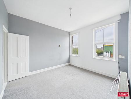 2 bedroom Terraced House for sale in Navigation Road, Chelmsford, Essex, CM2