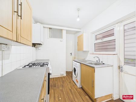 2 bedroom Terraced House for sale in Navigation Road, Chelmsford, Essex, CM2