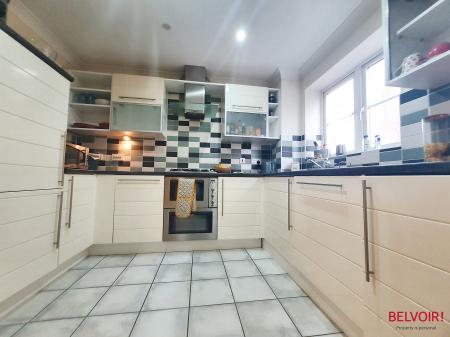 2 bedroom Apartment for sale in 41 Brookbank Close, Cheltenham, GL50