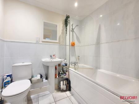 2 bedroom Apartment for sale in Brookbank Close, Cheltenham, GL50