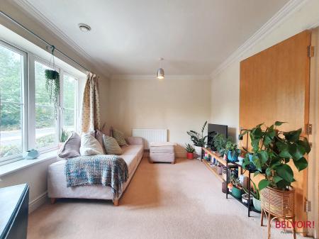 2 bedroom Apartment for sale in Brookbank Close, Cheltenham, GL50