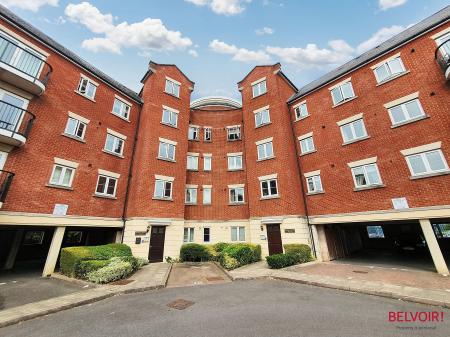 2 bedroom Apartment for sale in Brookbank Close, Cheltenham, GL50