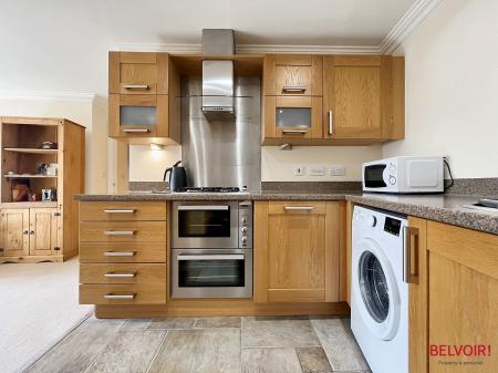 2 bedroom Apartment for sale in Brookbank Close, Cheltenham, GL50