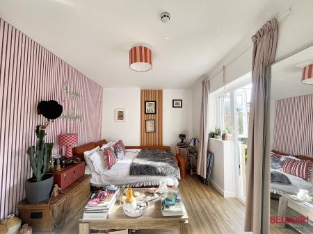 1 bedroom Apartment for sale in Pittville Circus Road, Cheltenham, GL52