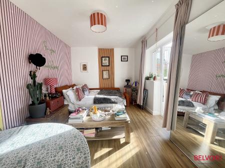 1 bedroom Apartment for sale in Pittville Circus Road, Cheltenham, GL52