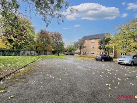 2 bedroom Apartment for sale in St Peters Close, Cheltenham, GL51
