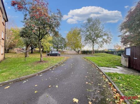 2 bedroom Apartment for sale in St Peters Close, Cheltenham, GL51