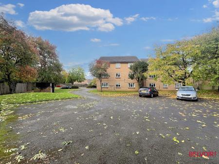 2 bedroom Apartment for sale in St Peters Close, Cheltenham, GL51