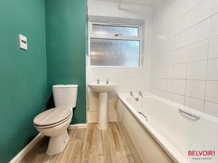 2 bedroom Apartment for sale in St Peters Close, Cheltenham, GL51