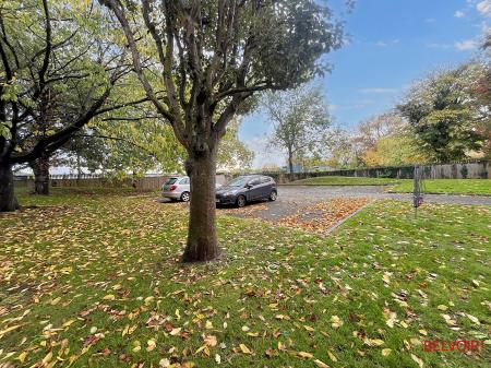 2 bedroom Apartment for sale in St Peters Close, Cheltenham, GL51