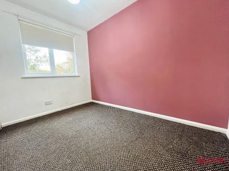 2 bedroom Apartment for sale in St Peters Close, Cheltenham, GL51