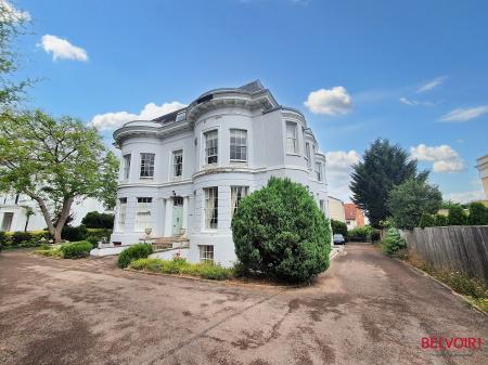 2 bedroom Apartment for sale in The Park, Cheltenham, GL50
