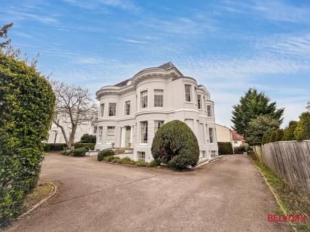 2 bedroom Apartment for sale in The Park, Cheltenham, GL50