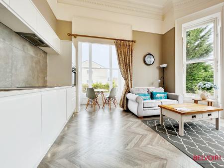 2 bedroom Apartment for sale in The Park, Cheltenham, GL50