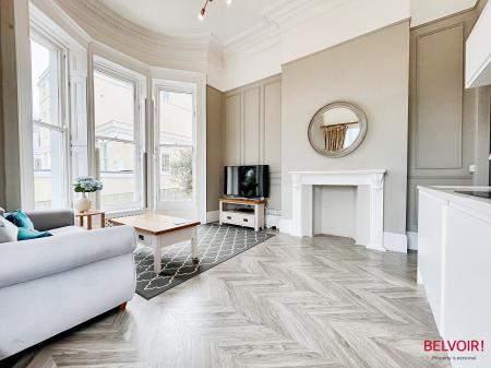 2 bedroom Apartment for sale in The Park, Cheltenham, GL50