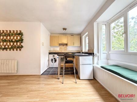 1 bedroom Studio flat for sale in Tom Price Close, Cheltenham, GL52