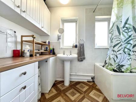 1 bedroom Studio flat for sale in Tom Price Close, Cheltenham, GL52