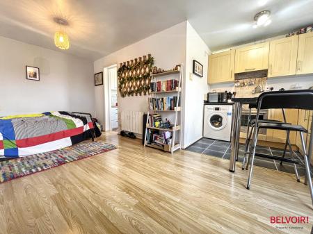 1 bedroom Studio flat for sale in Tom Price Close, Cheltenham, GL52