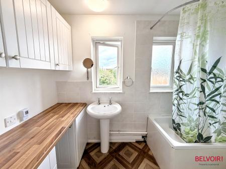 1 bedroom Studio flat for sale in Tom Price Close, Cheltenham, GL52