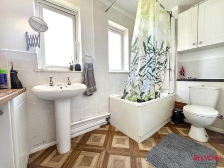 1 bedroom Studio flat for sale in Tom Price Close, Cheltenham, GL52