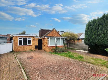 5 bedroom Semi-detached house for sale in Turkdean Road, Benhall, Cheltenham, GL51