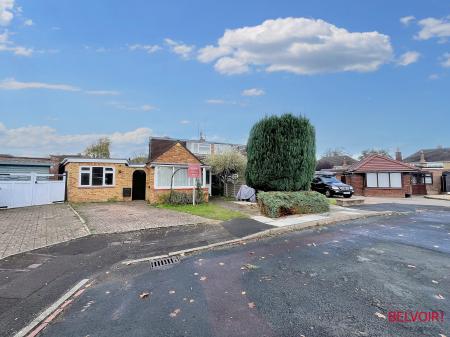 5 bedroom Semi-detached house for sale in Turkdean Road, Benhall, Cheltenham, GL51