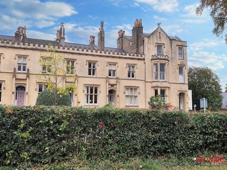 1 bedroom Apartment for sale in Wellington Square, Cheltenham, GL50