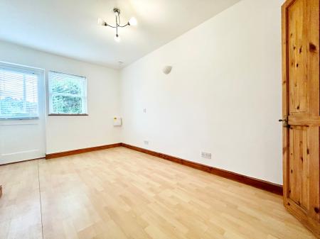 1 bedroom Apartment to let in Hales Road, Cheltenham, GL52
