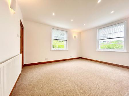 1 bedroom Apartment to let in Hales Road, Cheltenham, GL52