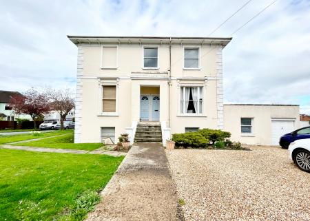 Hales Road, Cheltenham, GL52