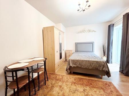 0 bedroom Studio flat to let in High Street, Cheltenham, GL50