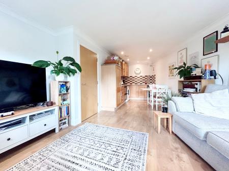 1 bedroom Apartment for sale in 2 Brookbank Close, Cheltenham, GL50