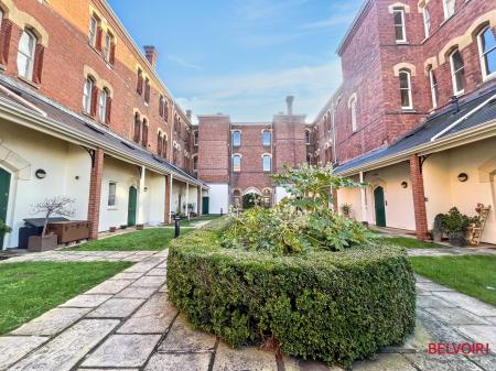 1 bedroom Apartment for sale in St Georges Place, Cheltenham, GL50