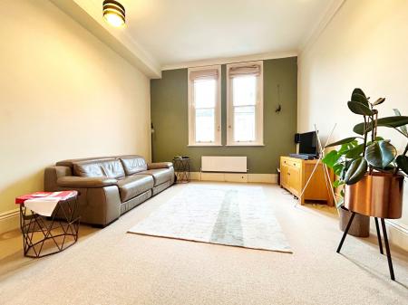 1 bedroom Apartment for sale in St Georges Place, Cheltenham, GL50