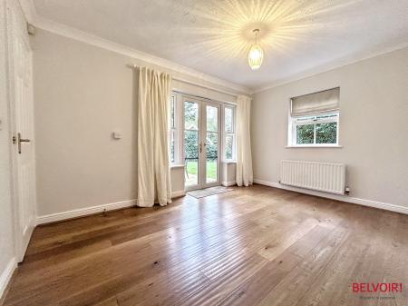 4 bedroom Detached house to let in Grace Gardens, Cheltenham, GL51