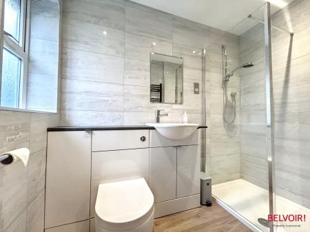 4 bedroom Detached house to let in Grace Gardens, Cheltenham, GL51