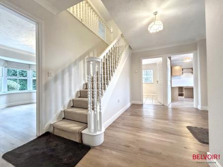 4 bedroom Detached house to let in Grace Gardens, Cheltenham, GL51